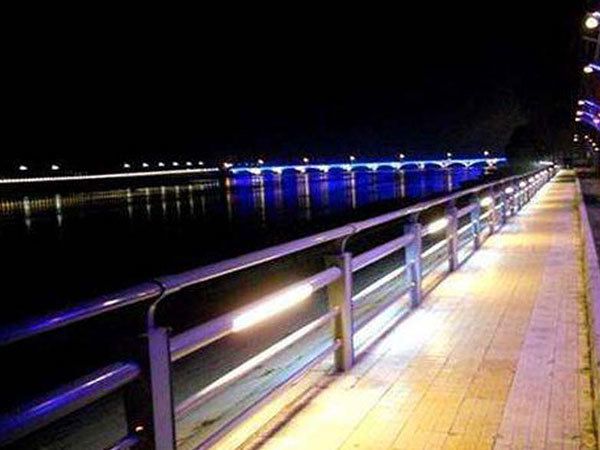 燈光護欄應(yīng)用